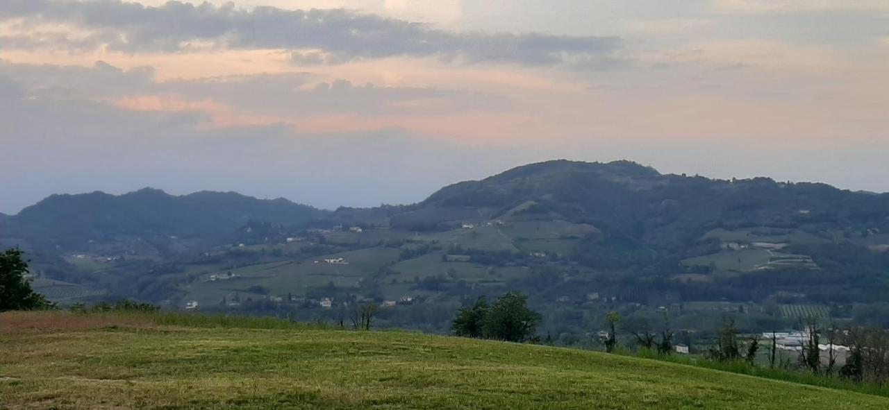 Casale Trusella Acomodação com café da manhã Ponti Exterior foto